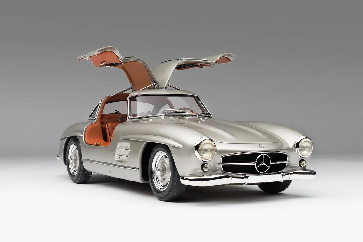 Mercedes-Benz 300SL Gullwing: Engineering Marvel