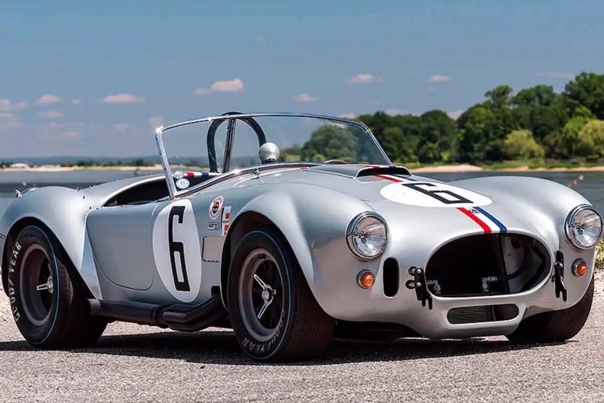 Shelby Cobra: American Racing Legend